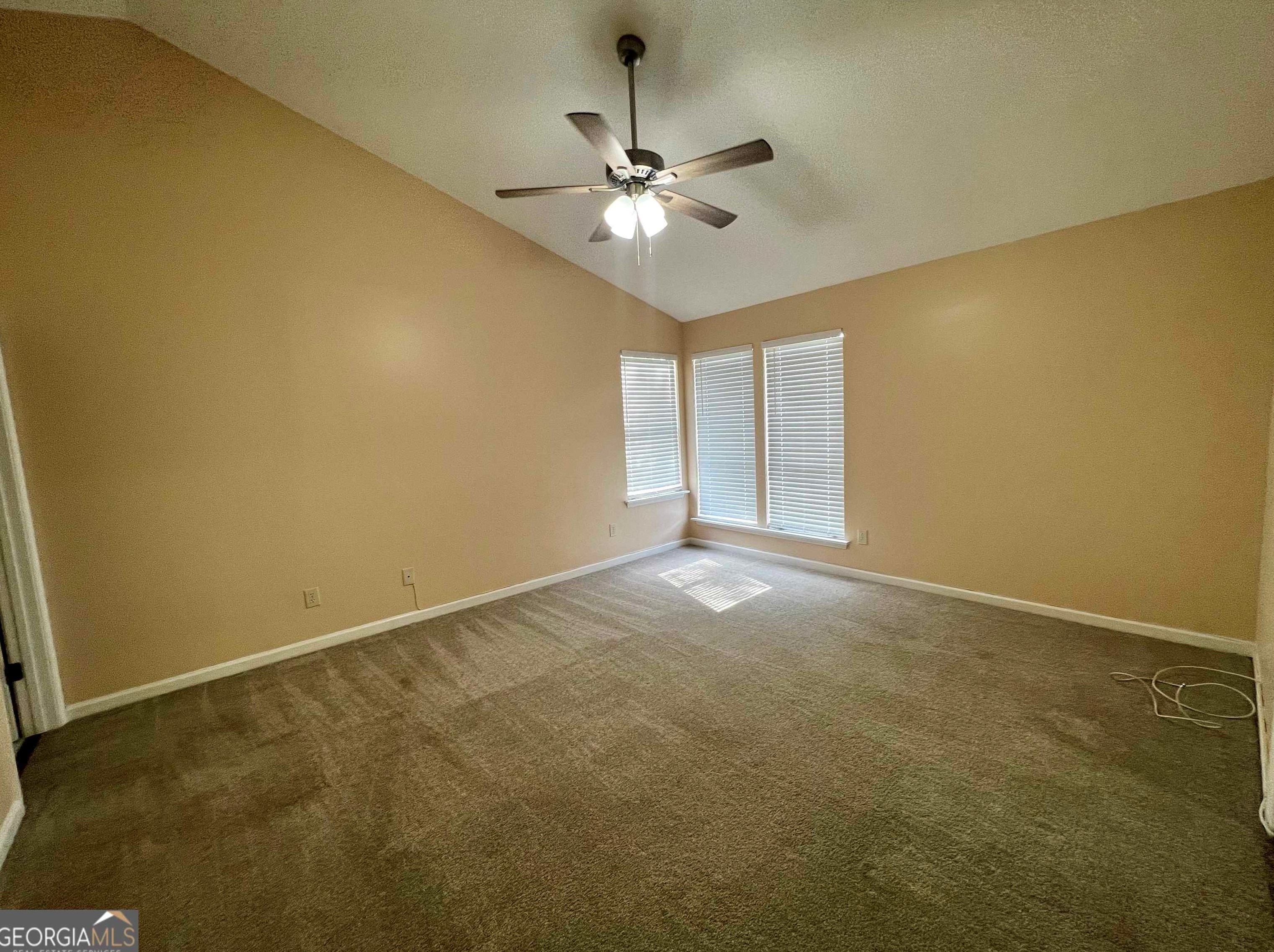 1011 Chapman Cir, Stone Mountain GA  30088-2549 exterior