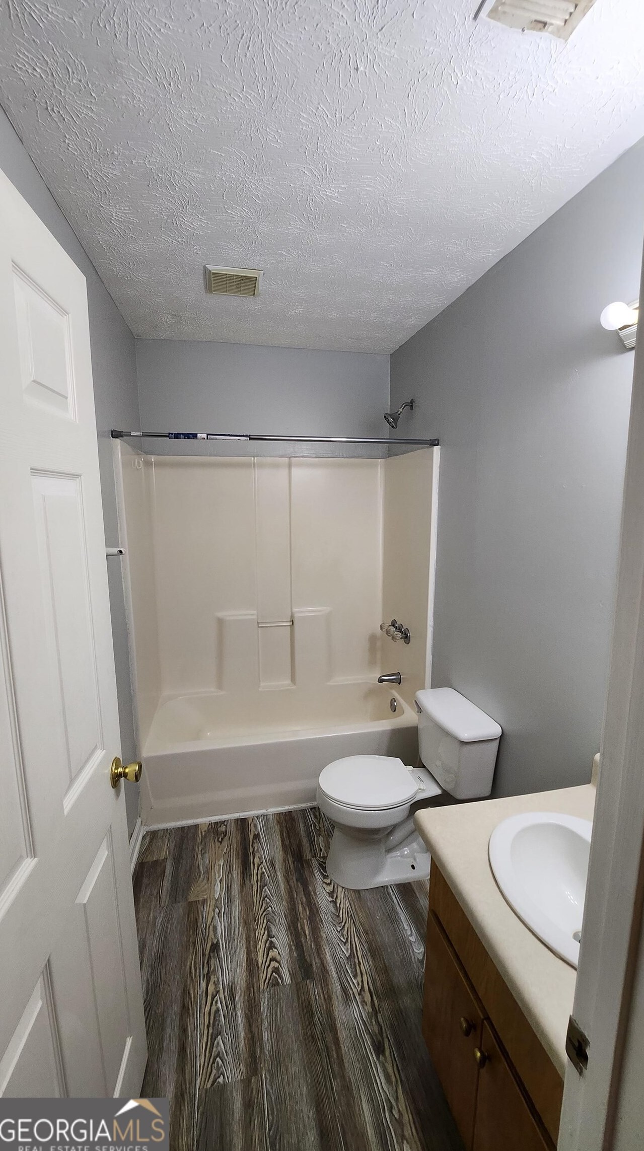102 Moye St, Barnesville GA  30204-1639 exterior