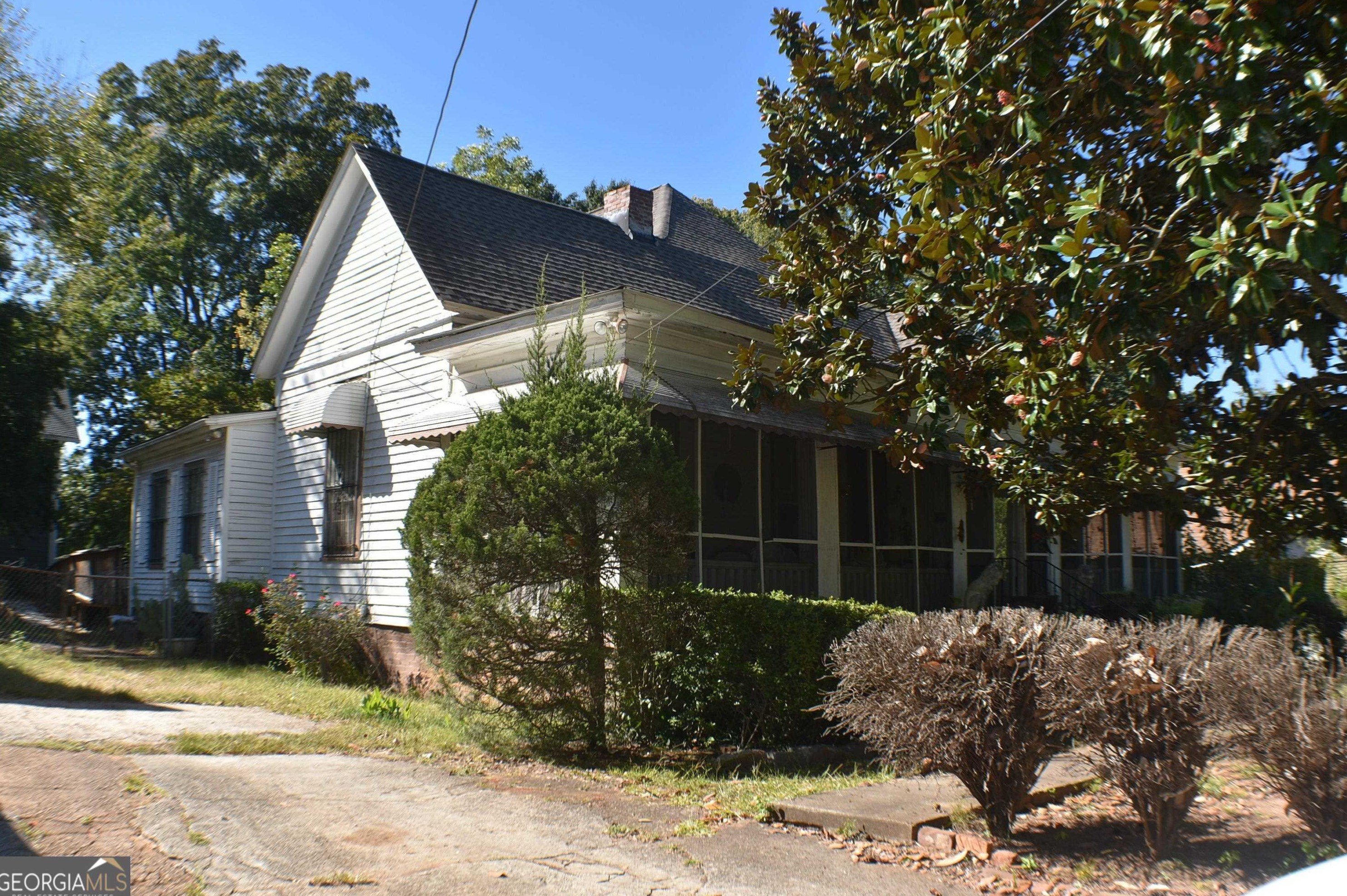 1033 Lake Rd, Decatur GA  30030 exterior