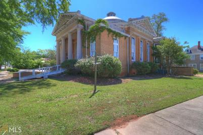 310 E 3rd Street - Photo 1