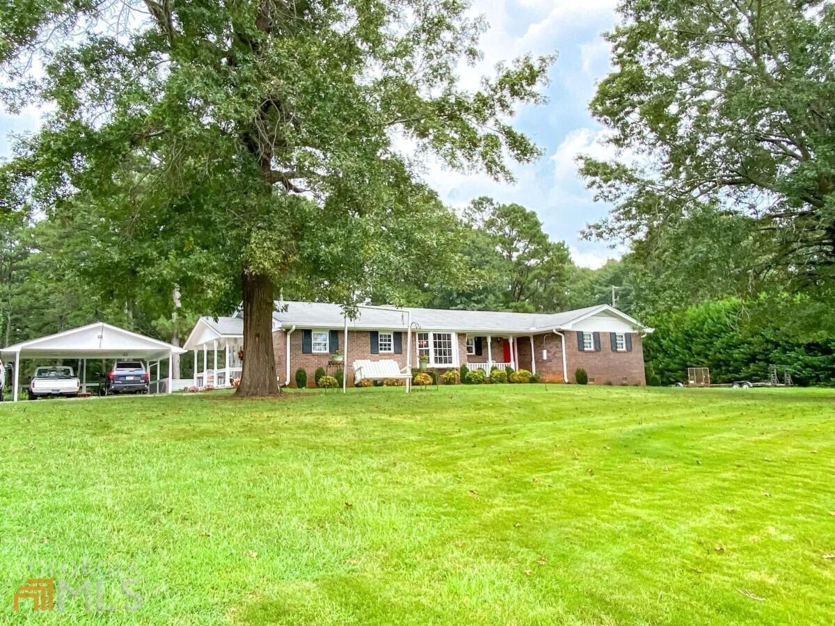 9825 Hutcheson Ferry Rd, Chattahoochee Hills, GA 30268 MLS 10015430