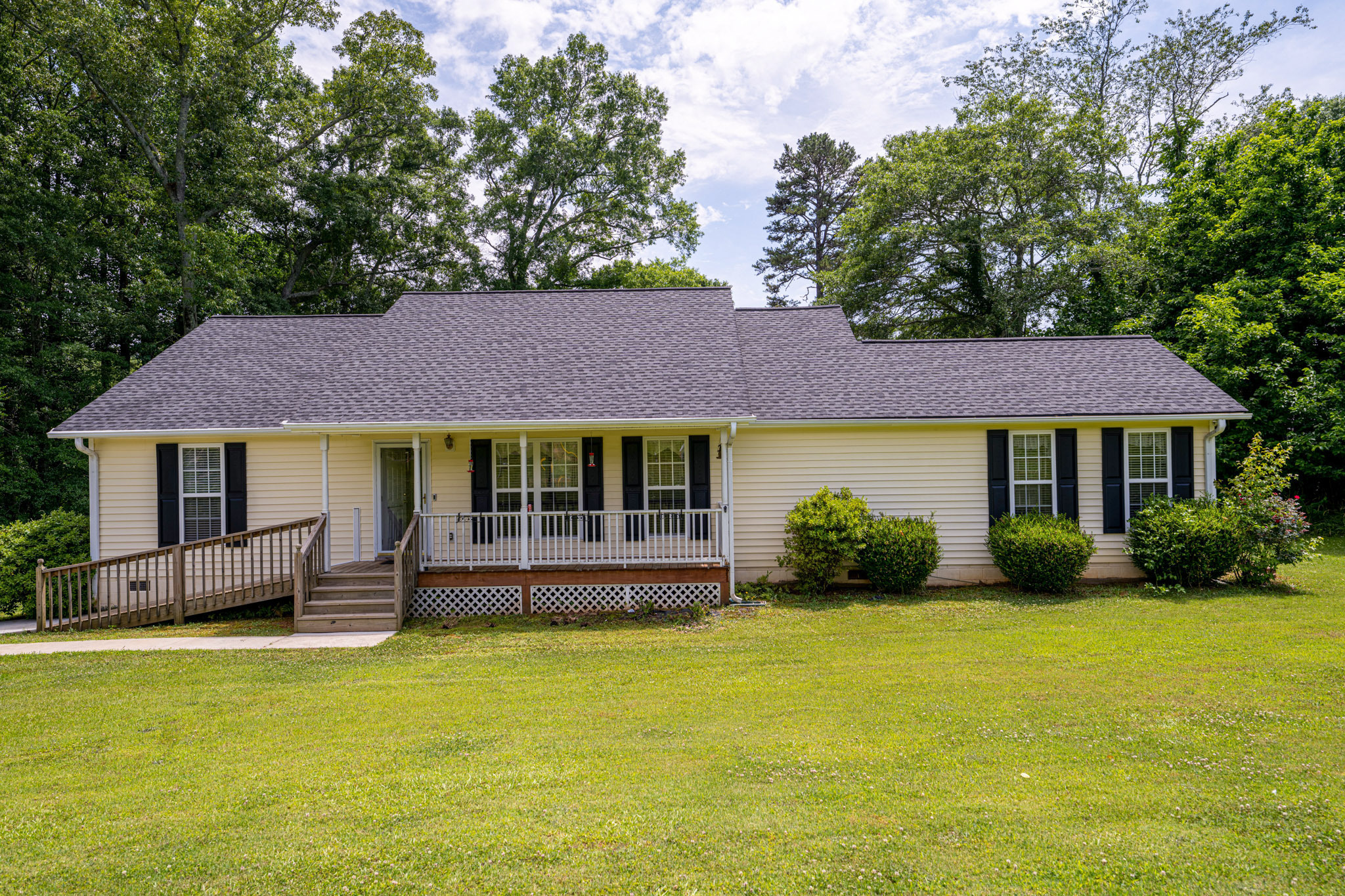 1412 Dee Kennedy Rd, Hoschton, GA 30548 - MLS 10170216 - Coldwell Banker