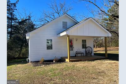 689 Gainesville Hwy - Photo 1
