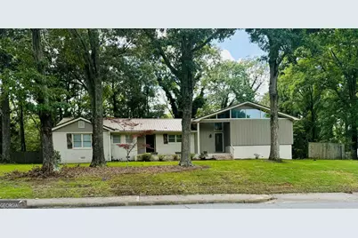 226 N 5th Avenue, Winder, GA 30680 - Photo 1