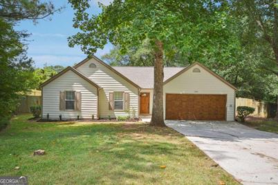 5925 Homestead Circle, Rex, GA 30273 - Photo 1