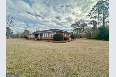 73 S Eastman Avenue, McRae-Helena, GA 31055 - Photo 1