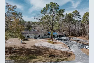 2623 Hatch Parkway N, Baxley, GA 31513 - Photo 1