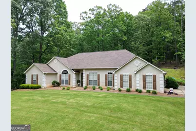 122 Cameron Pointe Drive, Lagrange, GA 30240 - Photo 1