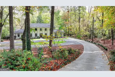 7185 Peachtree Dunwoody Road, Atlanta, GA 30328 - Photo 1