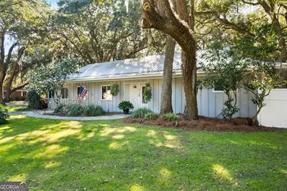1915 Second Avenue, Saint Simons, GA 31522 - Photo 1