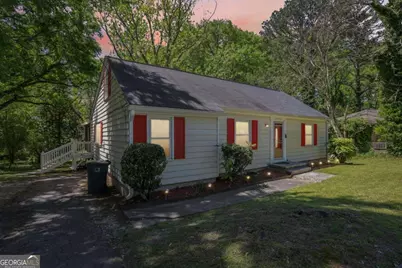 2488 Glendale Circle SE, Smyrna, GA 30080 - Photo 1