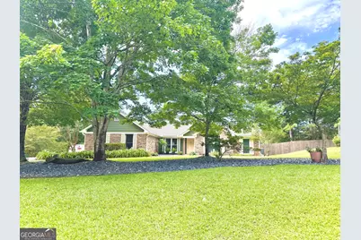 100 Huntcliff Court, Lagrange, GA 30240 - Photo 1