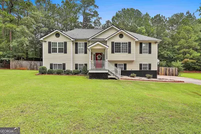 160 Huntington Court, Newnan, GA 30265 - Photo 1