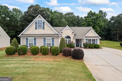 5511 Preserve Point, Flowery Branch, GA 30542 - Photo 1