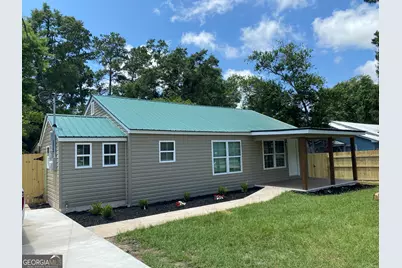 215 Commerce Street, Hawkinsville, GA 31036 - Photo 1