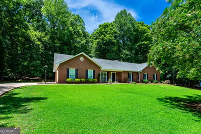 121 Colonial Court, Lagrange, GA 30240 - Photo 1