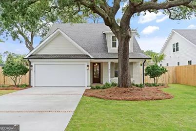 411 Ashantilly Avenue, Saint Simons, GA 31522 - Photo 1