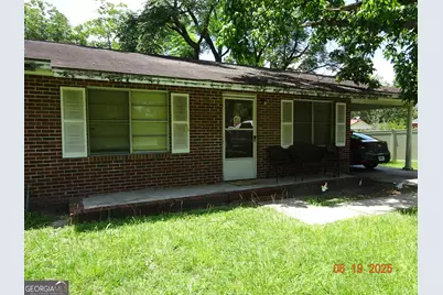 7 S College Street, Claxton, GA 30417 - Photo 1