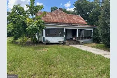 505 Strickland Avenue, Blackshear, GA 31516 - Photo 1