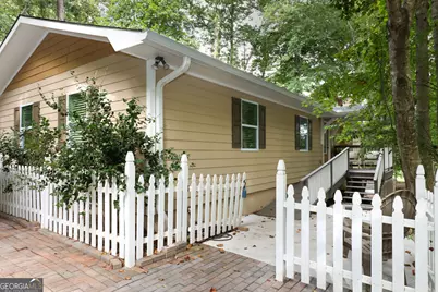 359 Rue Chalet, Lavonia, GA 30553 - Photo 1