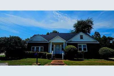 107 East Liberty Street, Claxton, GA 30417 - Photo 1
