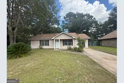 203 Monroe Avenue, Hinesville, GA 31313 - Photo 1