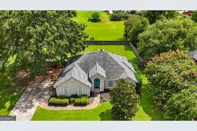 102 Gable Drive, Warner Robins, GA 31088 - Photo 1