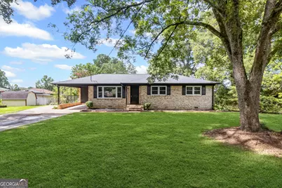 1321 Lisa Circle, Griffin, GA 30224 - Photo 1