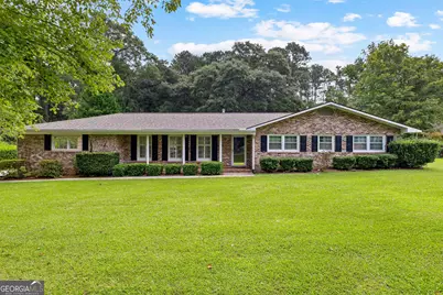 90 Georgian Terrace, West Point, GA 31833 - Photo 1