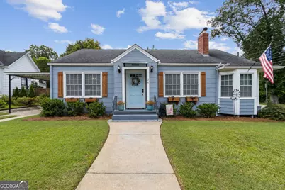 34 W Stephens Street, Winder, GA 30680 - Photo 1