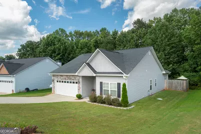 318 Highland Pointe Drive, Alto, GA 30510 - Photo 1