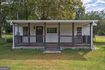 470 Gholston Street, Comer, GA 30629 - Photo 1