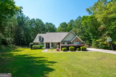 160 Brooks Lake Drive, Newnan, GA 30263 - Photo 1