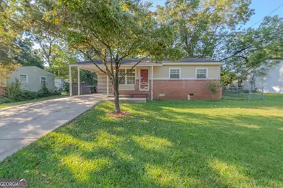 214 Kingsbury Circle, Warner Robins, GA 31088 - Photo 1