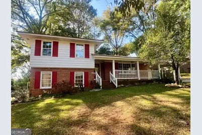 831 Bel Air Circle, Griffin, GA 30224 - Photo 1