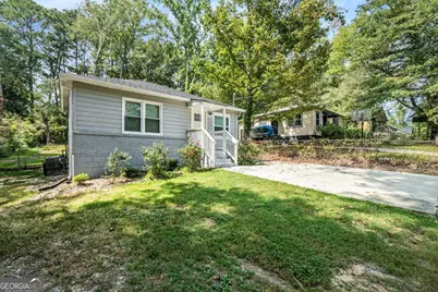 462 Center Hill Avenue NW, Atlanta, GA 30318 - Photo 1