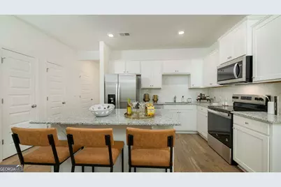 1396 Sweethshrub Place #31, Atlanta, GA 30318 - Photo 1