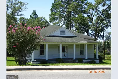 326 N River Street, Claxton, GA 30417 - Photo 1
