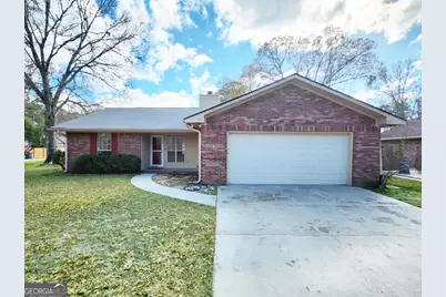157 W Peach Avenue, Kingsland, GA 31548 - Photo 1