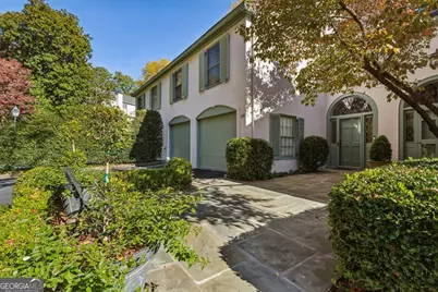 19 Mooregate Square, Atlanta, GA 30327 - Photo 1