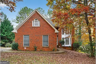 1406 Crooked Tree Circle, Stone Mountain, GA 30088 - Photo 1