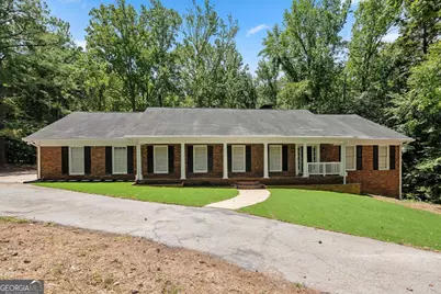 140 Old Fairburn Close SW, South Fulton, GA 30331 - Photo 1