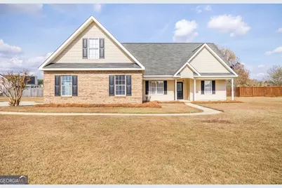 124 Pioneer Trail, Warner Robins, GA 31088 - Photo 1