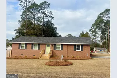 136 S Third Avenue, McRae-Helena, GA 31055 - Photo 1