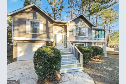 587 Tarragon Way SW, Atlanta, GA 30331 - Photo 1