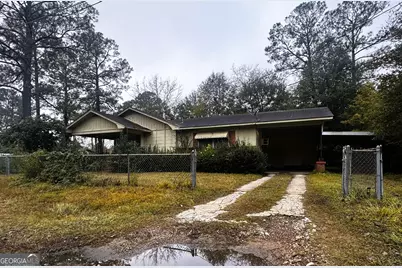 113 Patton Avenue, Fitzgerald, GA 31750 - Photo 1