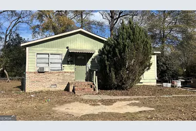 2621 Village Green Lane, Macon, GA 31206 - Photo 1