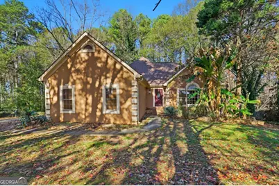 889 Lakeview Road, Grayson, GA 30017 - Photo 1