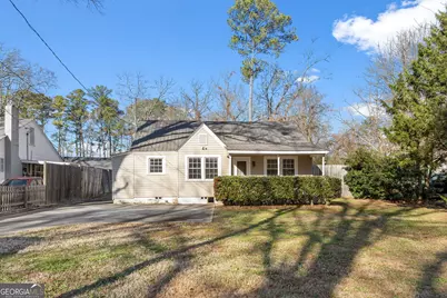 724 Charlton Street NW, Rome, GA 30165 - Photo 1