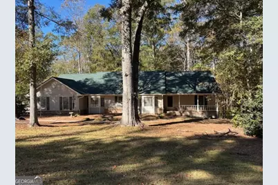 305 Mapledale Trl, Sharpsburg, GA 30277 - Photo 1